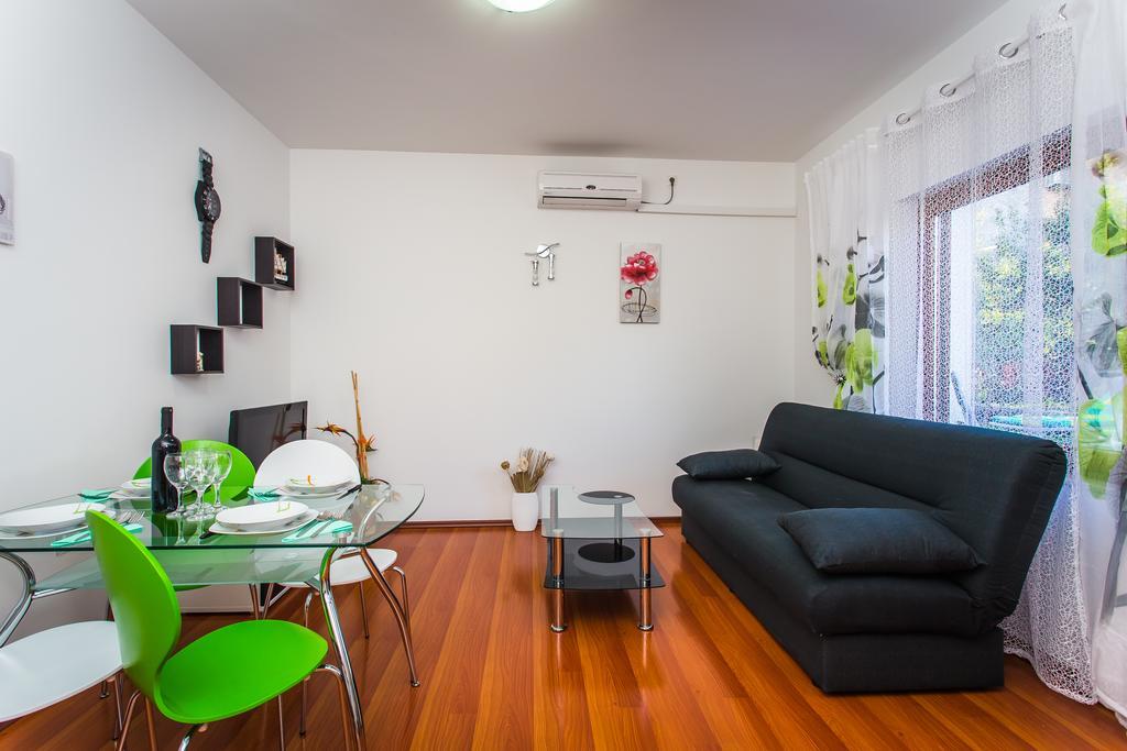 Appartement Apartman Nikolic 2 à Kaštela Extérieur photo