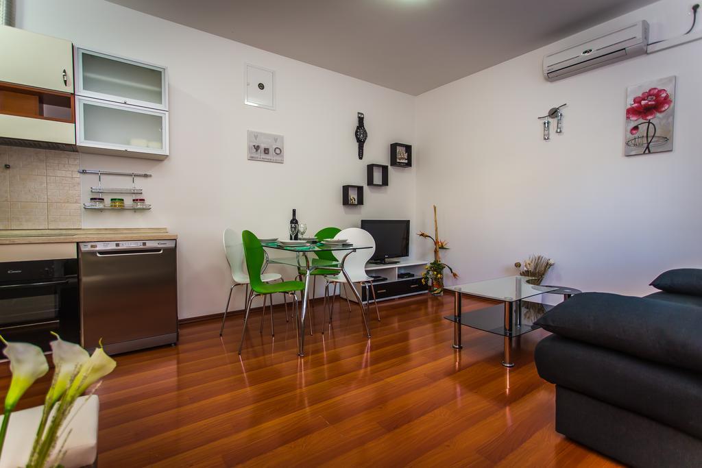 Appartement Apartman Nikolic 2 à Kaštela Extérieur photo