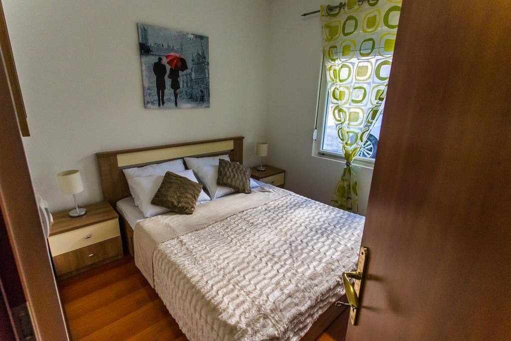 Appartement Apartman Nikolic 2 à Kaštela Extérieur photo
