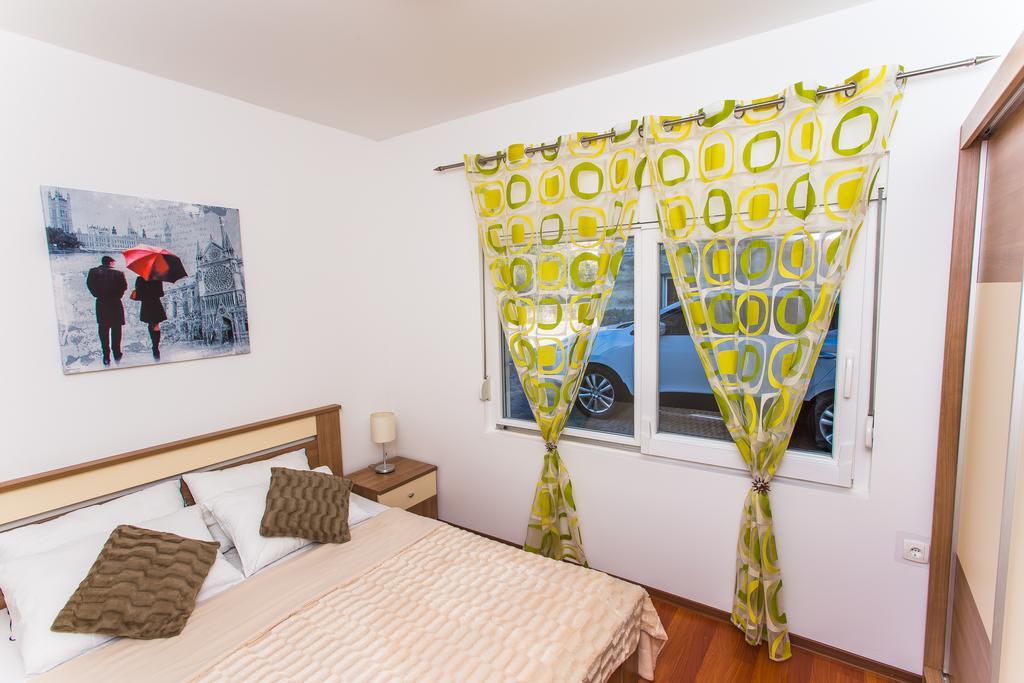 Appartement Apartman Nikolic 2 à Kaštela Extérieur photo