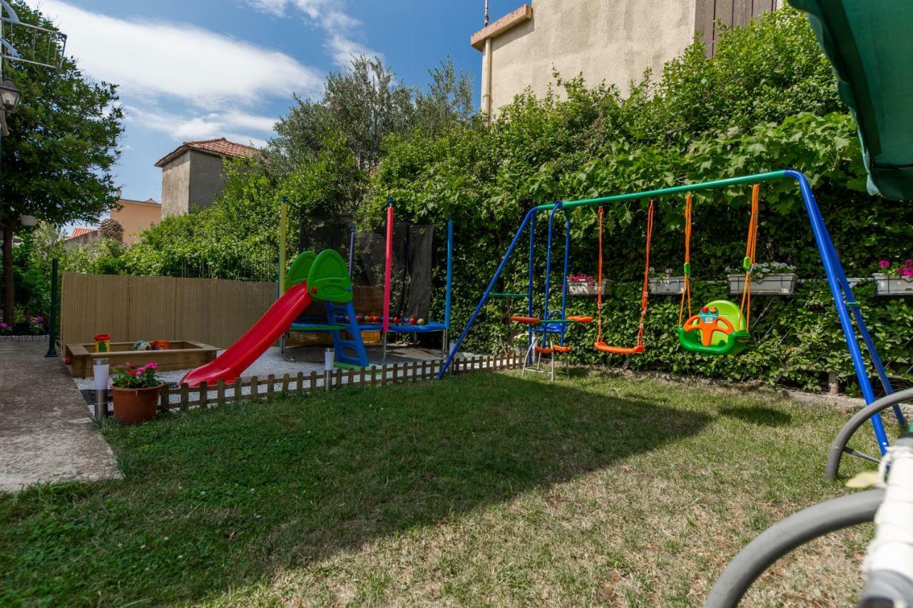 Appartement Apartman Nikolic 2 à Kaštela Extérieur photo